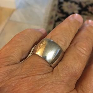 Elegant Silver Women's Ring